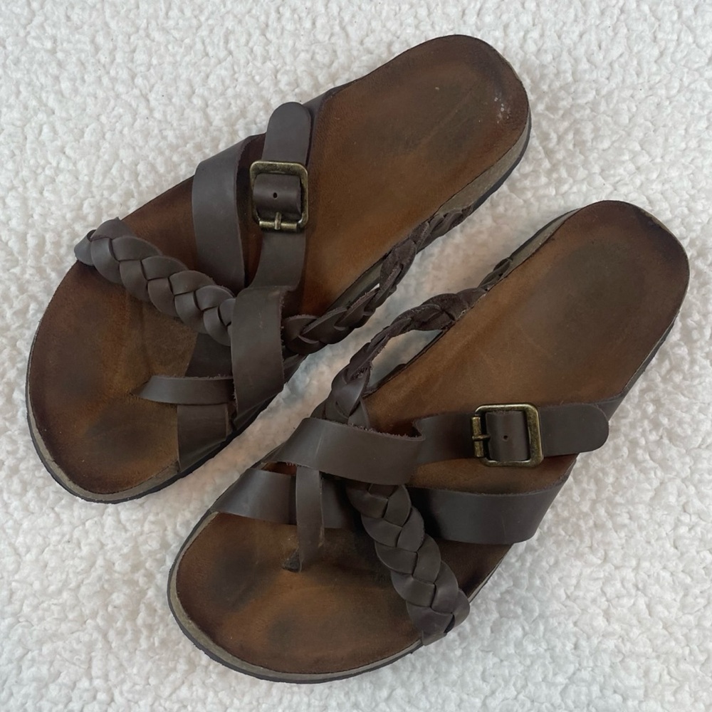 KOHL’S • Dark Brown Leather Strappy Criss-Cross Slide Sandals, 9 - Picture 13 of 16